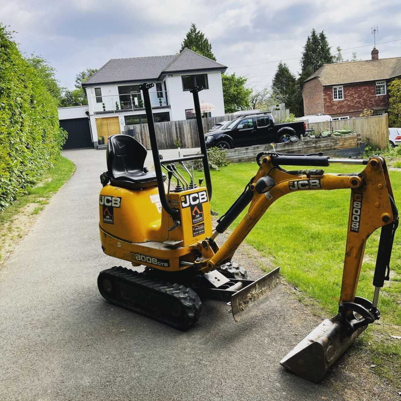 mini diggers fleet hire services 39