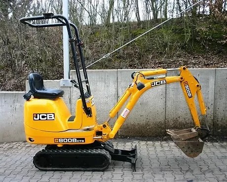 mini digger hire service 01